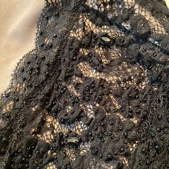 Ann Taylor Women’s Bead & Lace Top - Medium - Picture 6 of 9